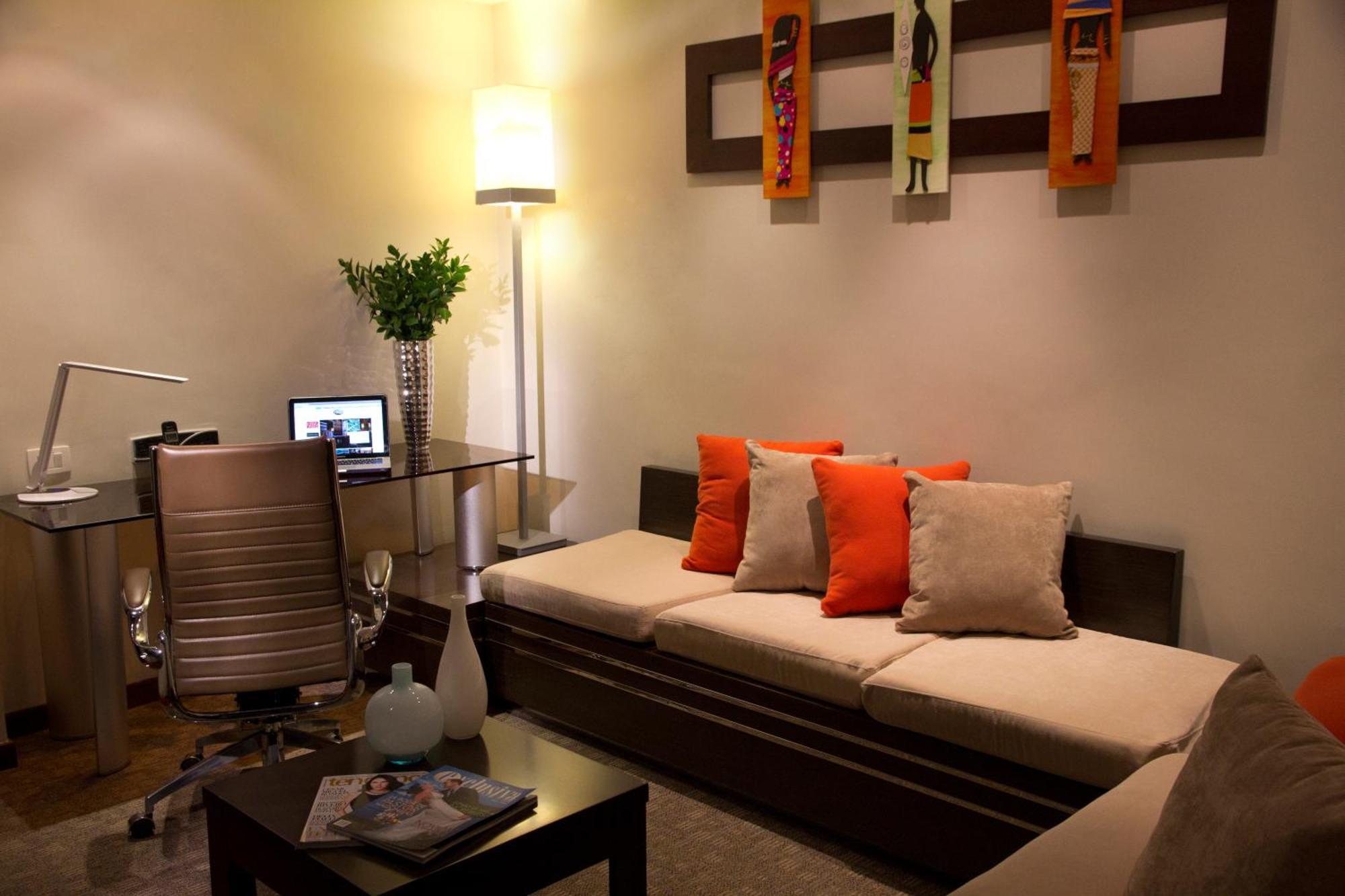 Hotel Altamira Village Каракас Екстериор снимка