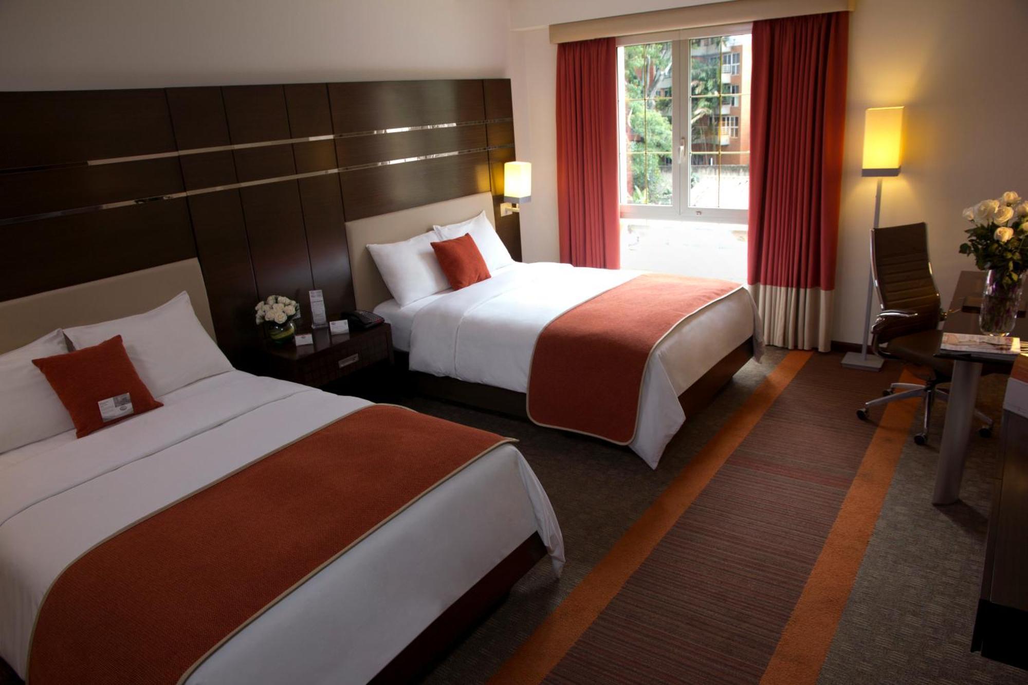 Hotel Altamira Village Каракас Екстериор снимка