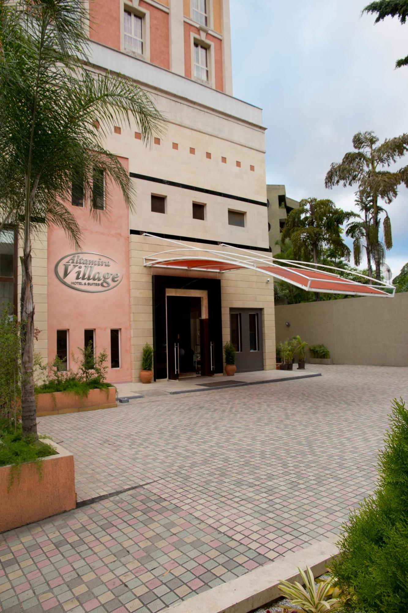 Hotel Altamira Village Каракас Екстериор снимка