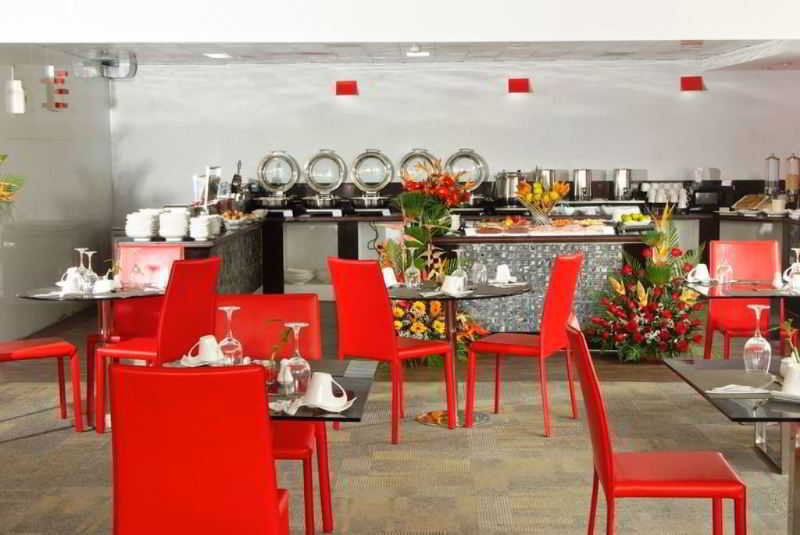 Hotel Altamira Village Каракас Екстериор снимка