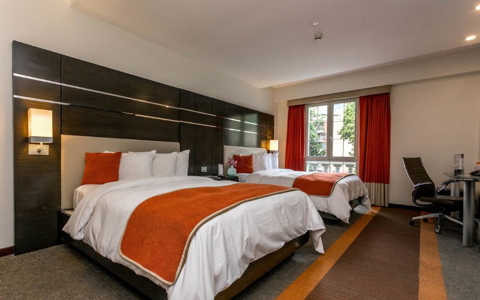 Hotel Altamira Village Каракас Екстериор снимка